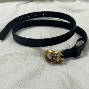 Gucci- Leather belt with double G buckle          Size- US-27/6